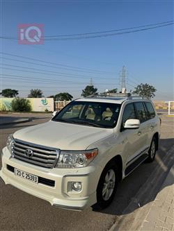 تۆیۆتا لاند کروزەر